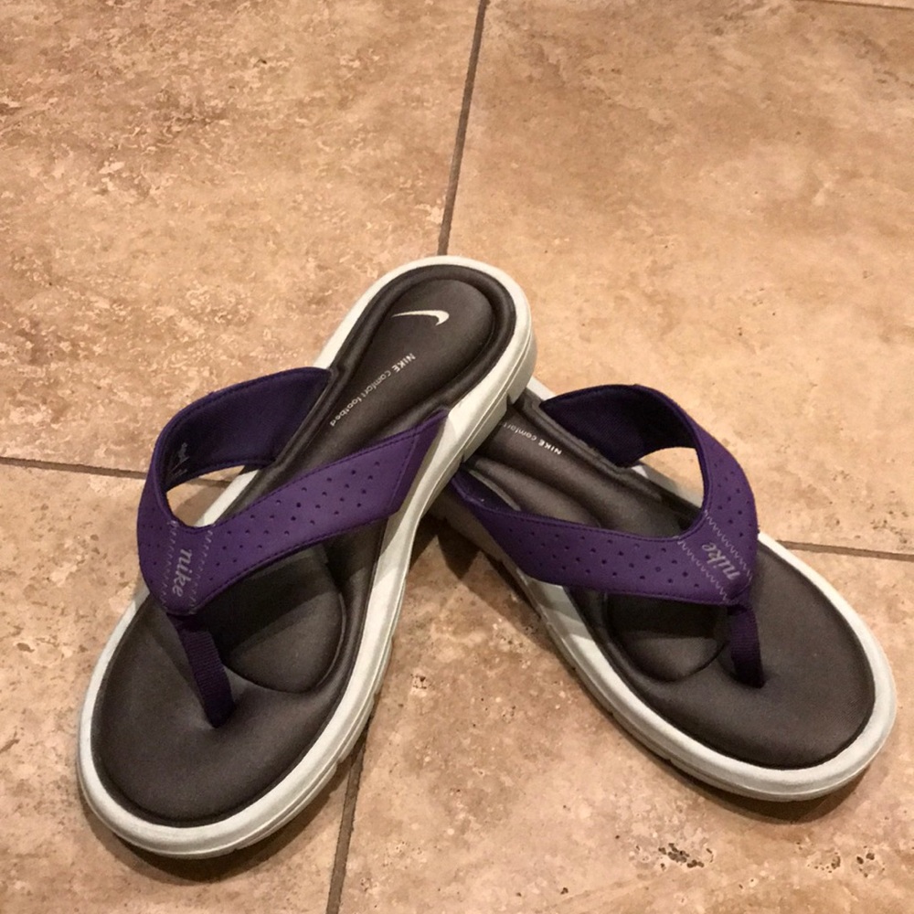 Nike flip flops